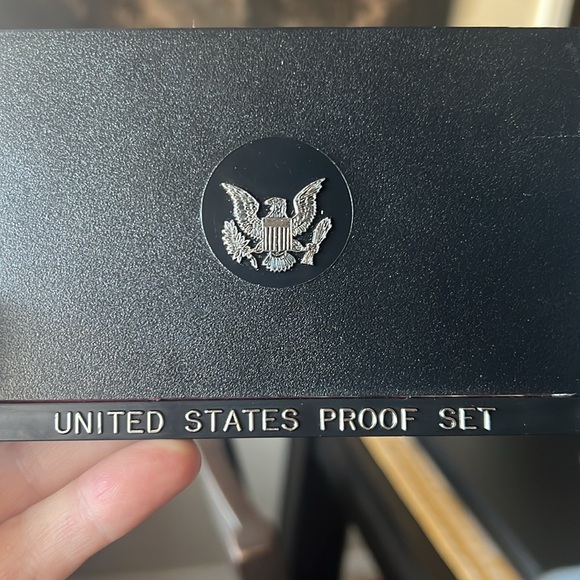 United States Proof Coin Set. Mint condition. Set of 3. Perfect gift collector. - Picture 7 of 10